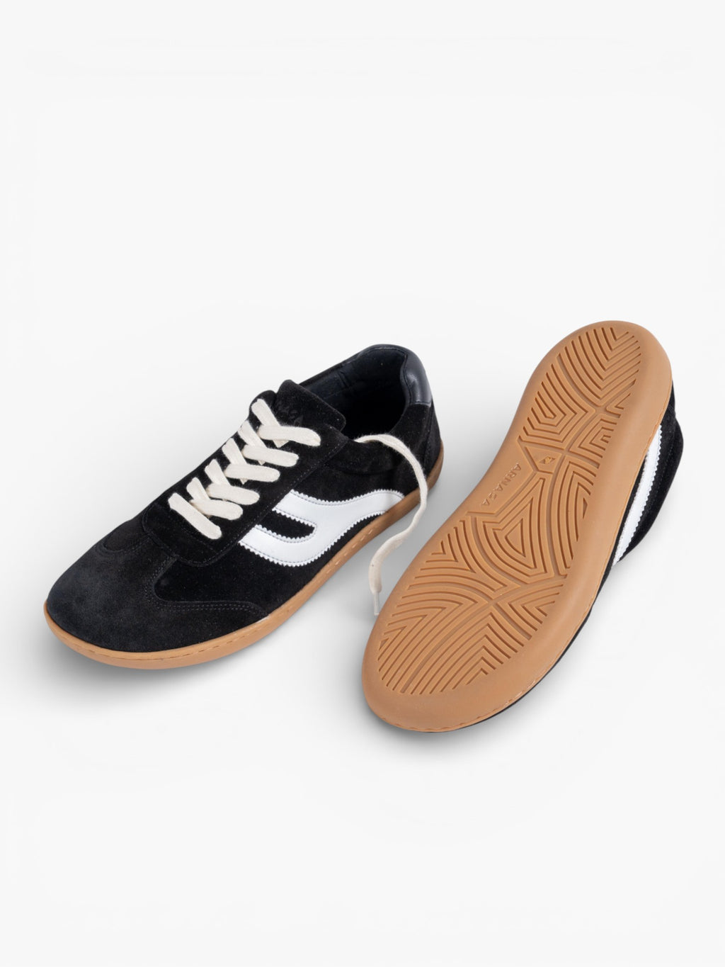 Zapatilla barefoot Atlantic Coal negra carbón, vista superior y suela zero drop — ARNASA
